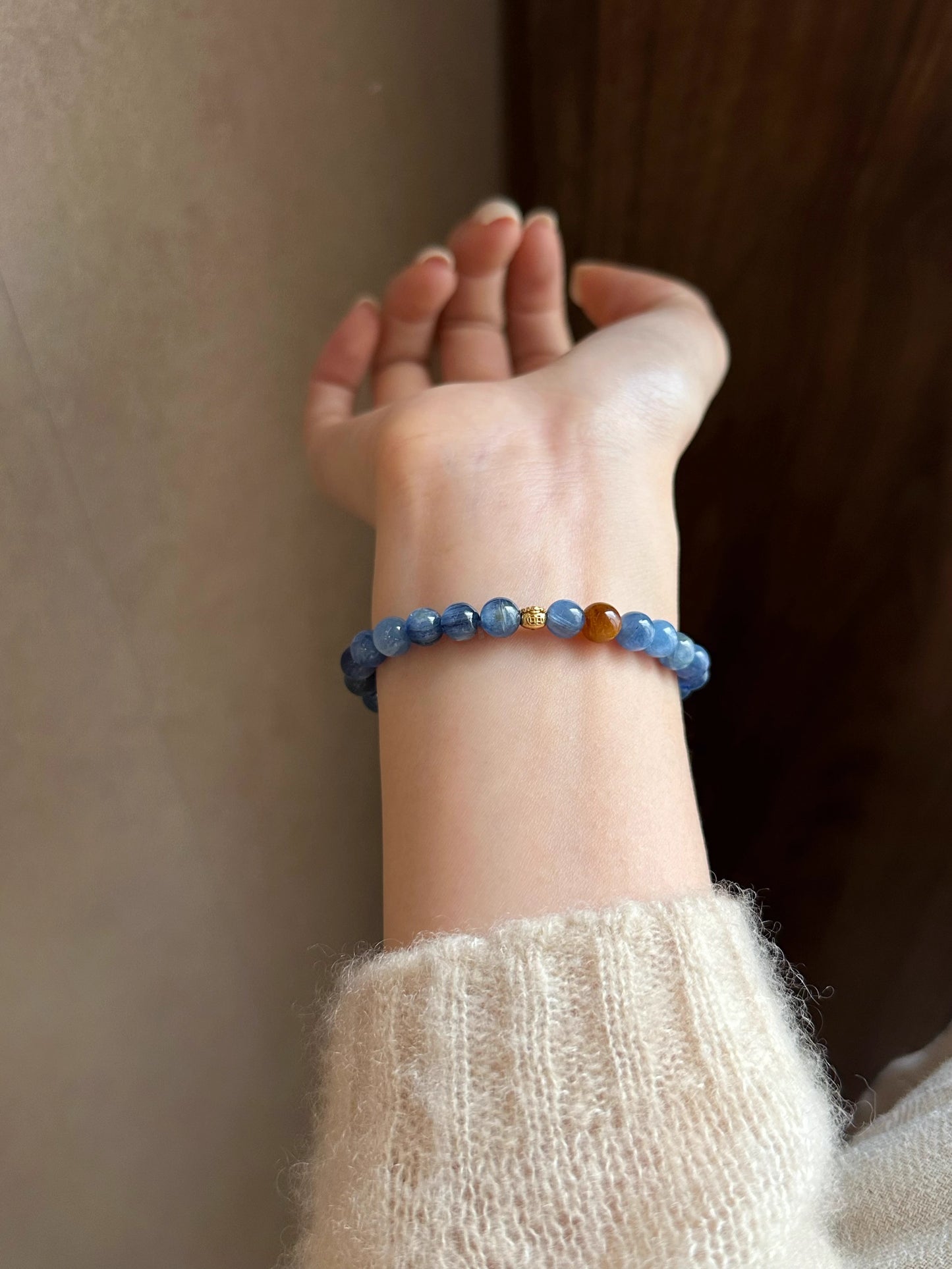 Blue Kyanite Healing Bracelet – Health & Harmony