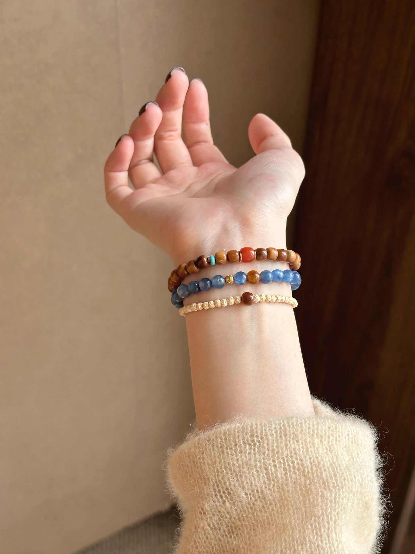 Blue Kyanite Healing Bracelet – Health & Harmony