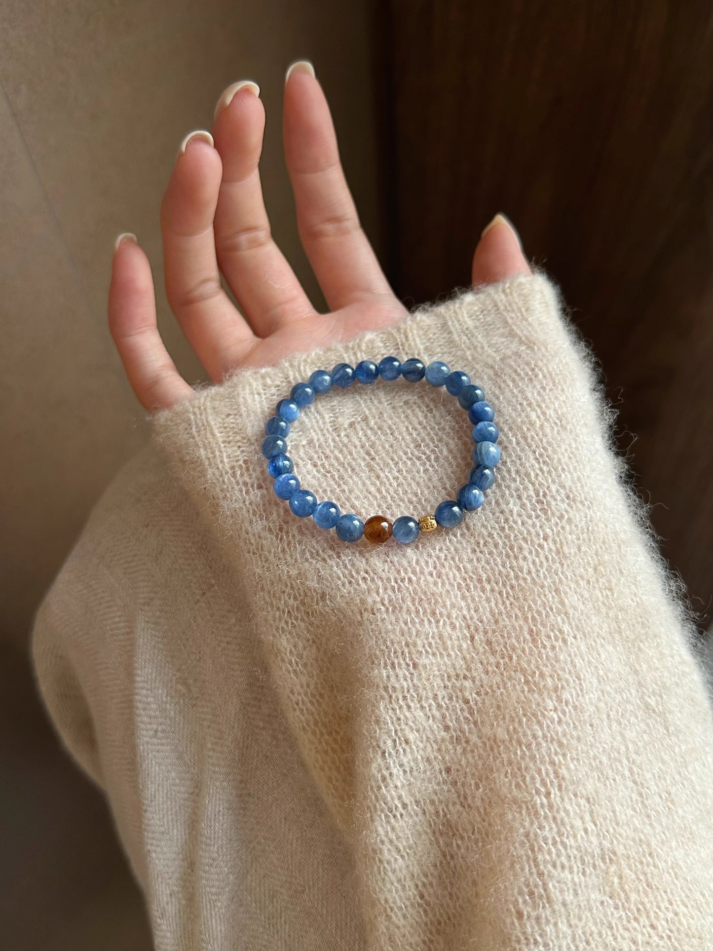 Blue Kyanite Healing Bracelet – Health & Harmony